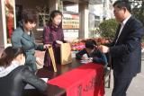 爱心涌动下石节