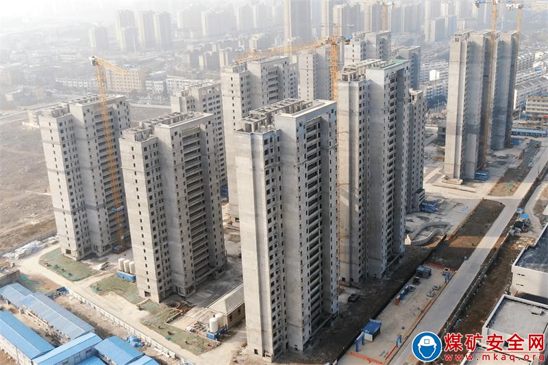 劳动竞赛显成效：中煤三建建安公司雪枫家园三期项目外架拆除工作顺利完成