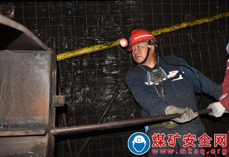屯南煤业：在岗位上绽放光彩的“乌金”奋进者