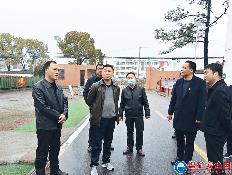 安徽庐江：副县长俞德胜深入郭河镇调研中小学布局调整工作
