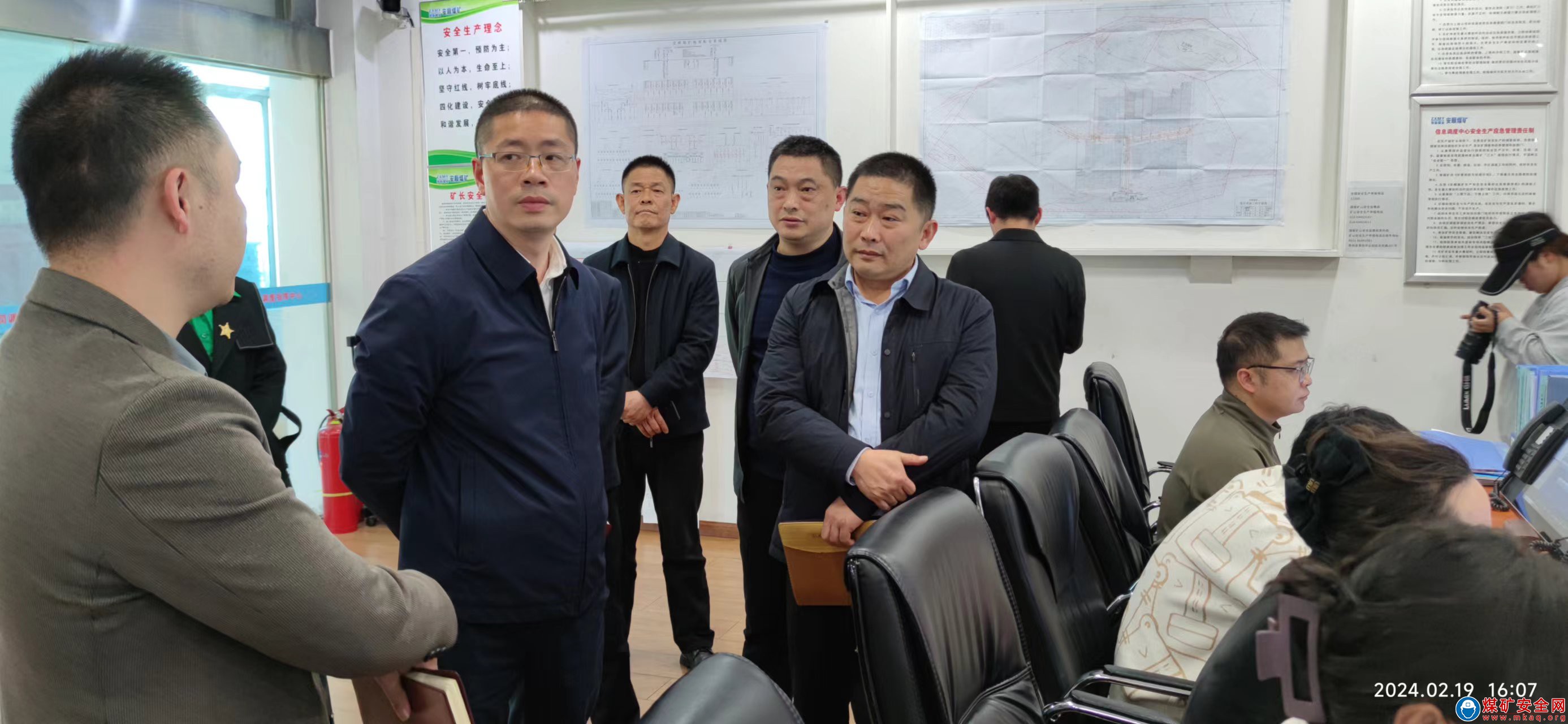 西秀区区长徐杰到安顺煤矿调研