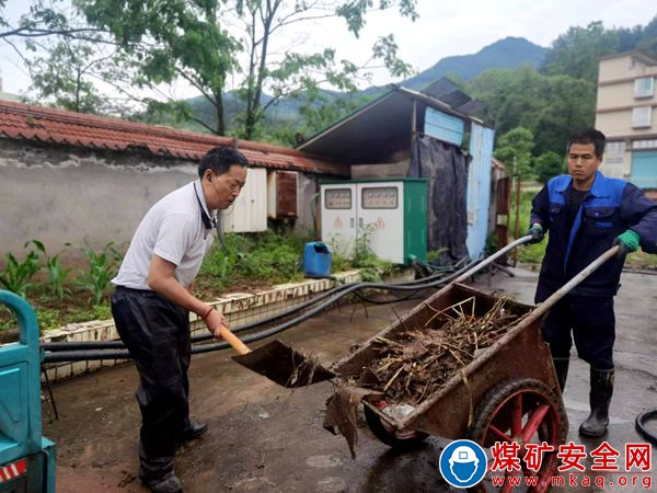 川煤物产达州片区义务奉献让家园更美丽