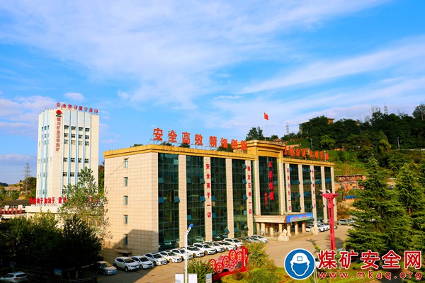 陕煤铜川矿业玉华煤矿执“绿”为笔绘“美丽矿井”新画卷