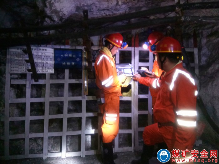 中煤新集公司救护大队：开展密闭墙动态检查工作