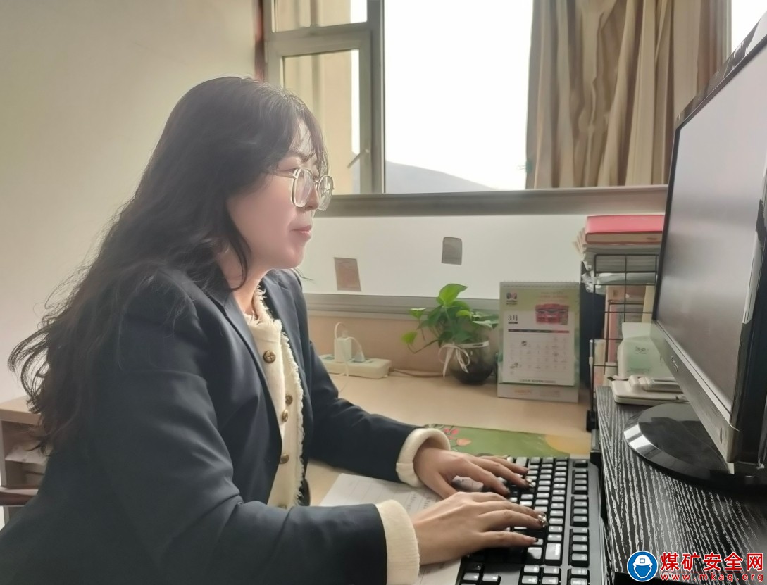 精益化战场上的巾帼英雄 ——记中兴煤业巾帼岗位标兵任旭霞